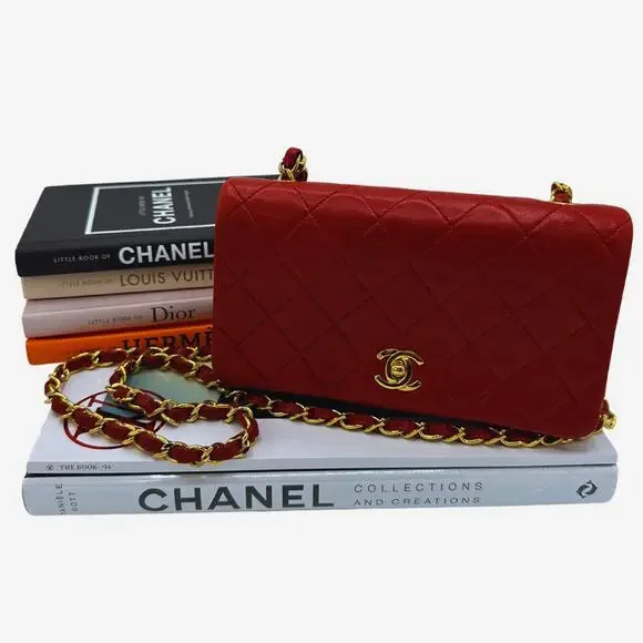 Vintage Red Chanel Lambskin Leather Small Single Flap with 24k gold-plated HW - Picture 3 of 15